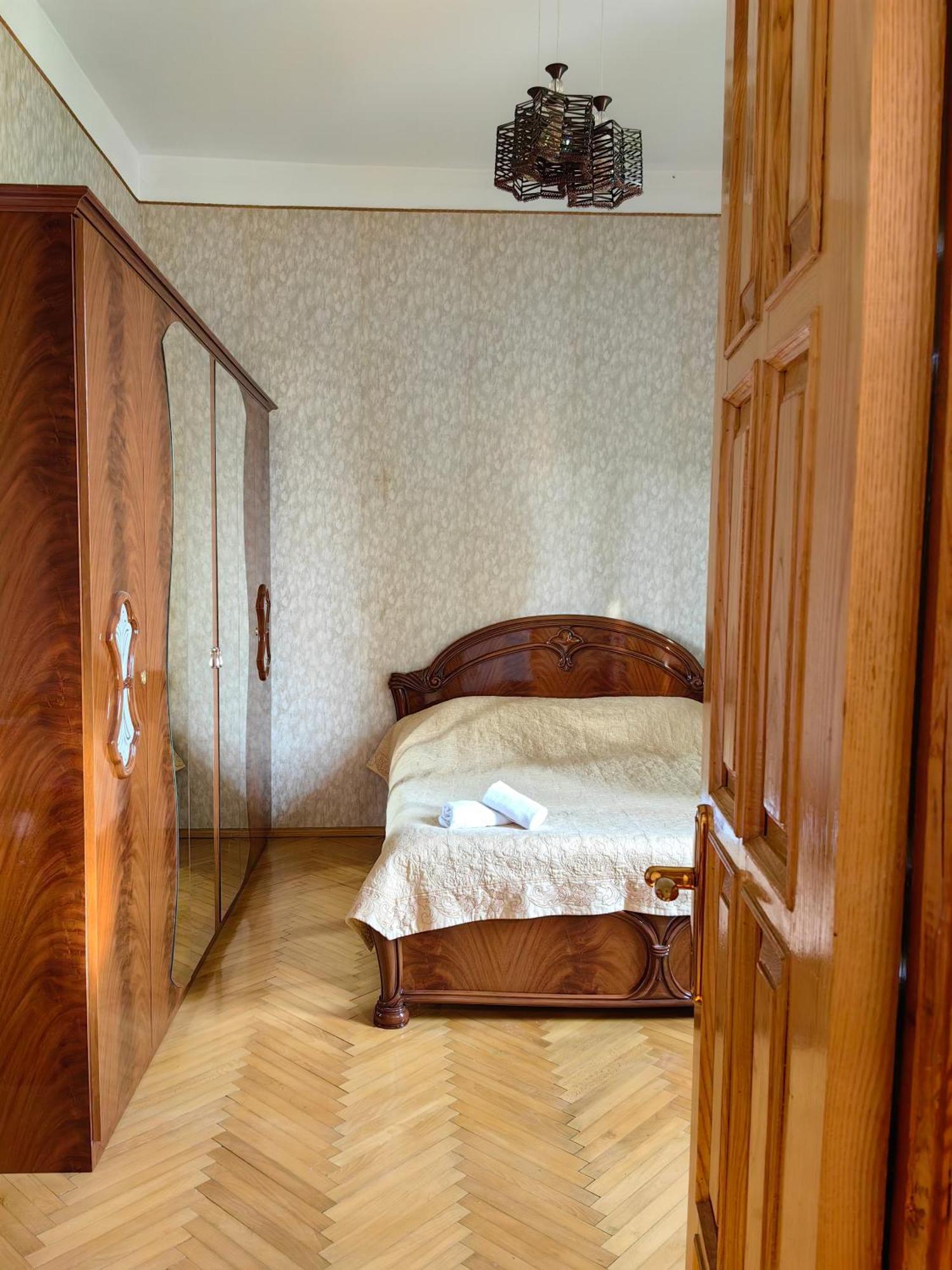 Guest House Metreveli Street 19 Khashuri Exterior foto